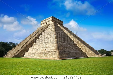 Chichen Itza pyramid El Templo Kukulcan temple in Mexico Yucatan