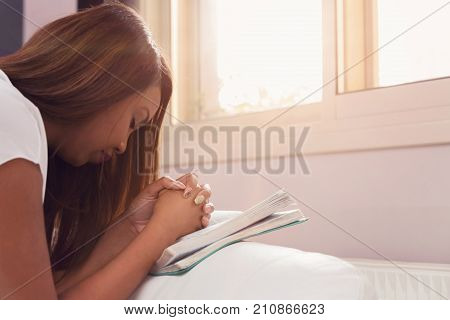 Young Lady’s Morning Prayer And Bible Study