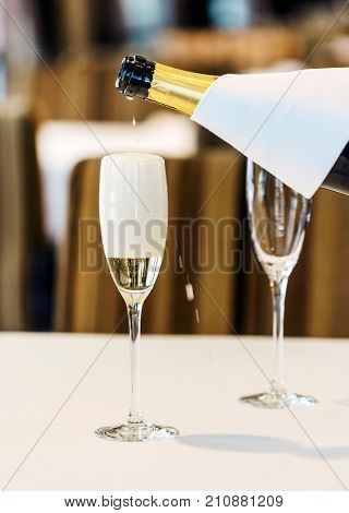 champagne glasses