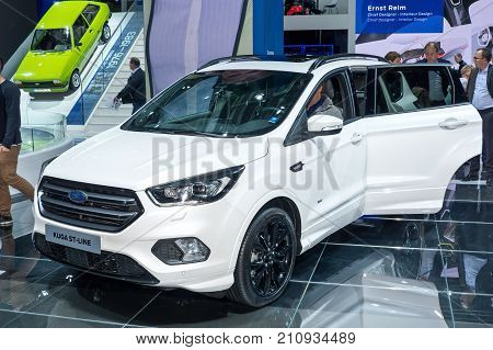 Ford Kuga St-line