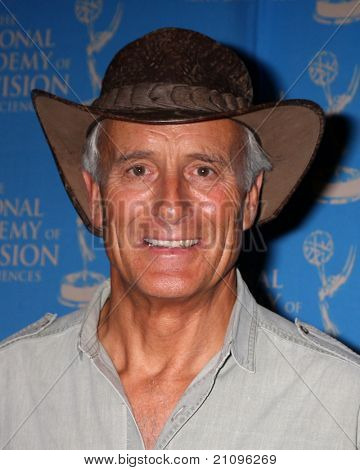LOS ANGELES - giu 17: Jack Hanna nell'Area stampa alla 38a annuale diurni Arti Creative & entra