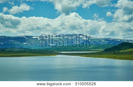 Mountain Altai , Ulagansky Lake