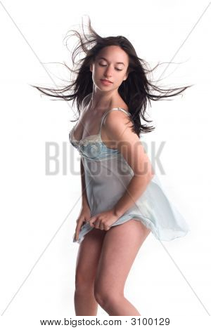 Brunette ใน nightie