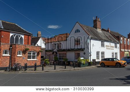 Beccles, United Kingdom - June 22, 2019: The Historic Swan House Inn And Restaurant In The Heart Of 