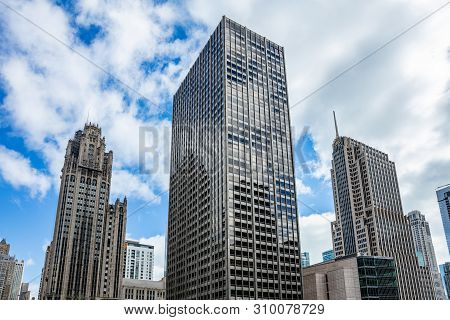 Chicago Illinois City Skyscrapers, Blue Sky Background