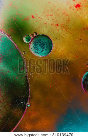 Oil Bubbles Inside Water Base Form Patterns