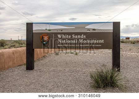 Alamogordo, New Mexico, Usa - April 28, 2019: Entrance To The White Sands National Monument In New M