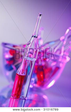 선명한 바이올렛 컬러로 의료 ampules 정
