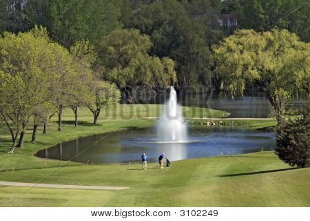Tiro de Chip de 50 jardas para o verde