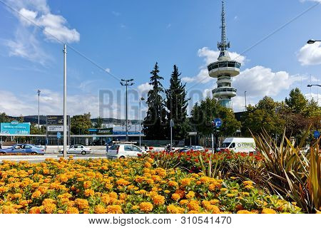Thessaloniki, Greece - September 30, 2017: Ote Tower And Flowers In Front In City Of Thessaloniki, C