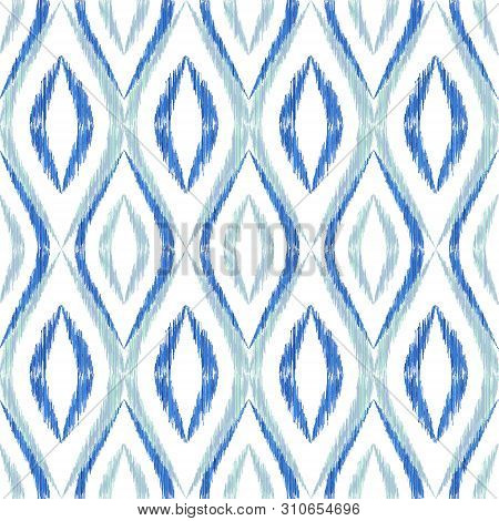 Ikat Ogee Seamless Vector Pattern Design. Ethnic Fabric Print Geometric Ikat Pattern. Wavy Ogee Seam
