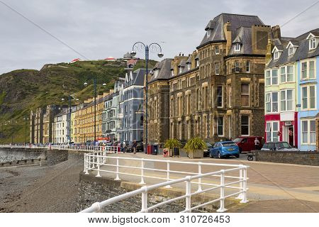 Editorial Aberystwyth, Uk - July 08, 2019: Victorian Housing And B&b At North Beach, Aberystwyth, An