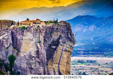 Monastery Of The Holy Trinity On Cliff. Greek Destinations. The Meteora Monasteries, Greece Kalambak