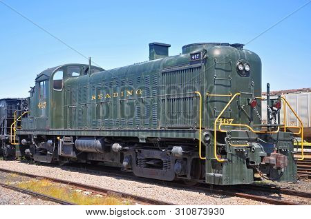 Scranton, Pa, Usa - Aug 7, 2010: Reading Railroad Rdg 467 Is A Alco Rs3 Diesel Locomotive In Steamto