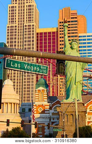 Las Vegas, Nv/usa - Sep 15, 2018: Las Vegas Road Sign With New York, New York Hotel And Casino In Ba