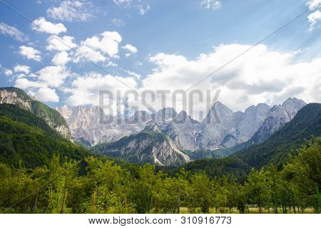 Gorgeous View Of Moutain Spik In Julian Apls