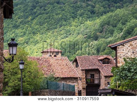 Barcena Mayor, Cabuerniga Valley, With Typical Stone Houses Is One Of The Most Beautiful Rural Villa