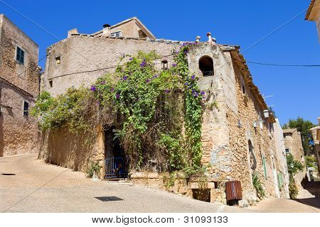 den gamle landsby Capdepera i Mallorca, Spanien
