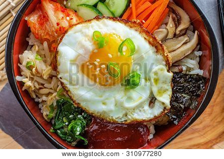 Authentic Korean Cuisine Vegetarian Cold Bibimbap Dinner