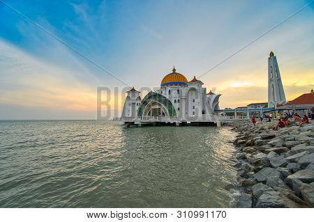 Kuala Lumpur, Malaysia - June 24, 2019: Beautiful Sunset Over The Malacca Straits Mosque Or Masjid S