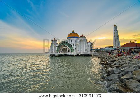 Kuala Lumpur, Malaysia - June 24, 2019: Beautiful Sunset Over The Malacca Straits Mosque Or Masjid S