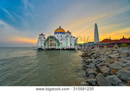 Kuala Lumpur, Malaysia - June 24, 2019: Beautiful Sunset Over The Malacca Straits Mosque Or Masjid S