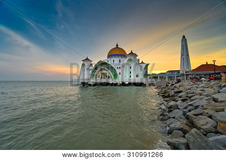Kuala Lumpur, Malaysia - June 24, 2019: Beautiful Sunset Over The Malacca Straits Mosque Or Masjid S