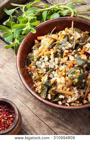 Stewed Bulgur With Portulak