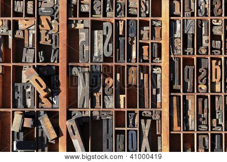 Depolanan vintage Typeset mektup basın