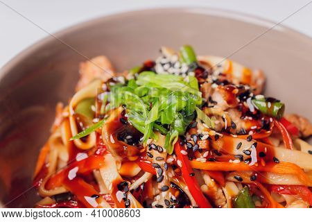 Chop Suey On Deep-fried Noodles, Sara Udon, Japanese Cuisine.