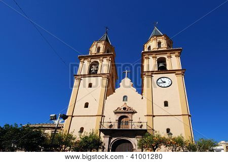 Kilise, Orgiva, Las Alpujarras, İspanya.