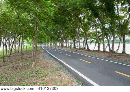 Empthy Running Lanes Of Road In Park