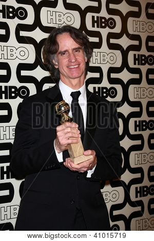 LOS ANGELES - JAN 13: Jay Roach přijíždí z večírku 2013 HBO Post Zlatý glóbus v Beverly Hilton H