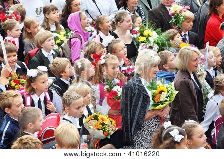 Moscou - le 1 septembre : élèves non identifiés d'école n° 1349 sur 1er septembre 2011 à Moscou.