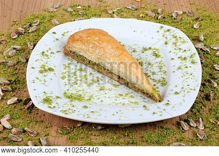 The Best A Turkish Baklava Havuc Dilimi