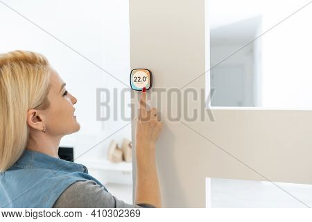 Thermostat Smart Home Domotic Control Panel On Wall For Winter House Temperature Banner Panoramic. E