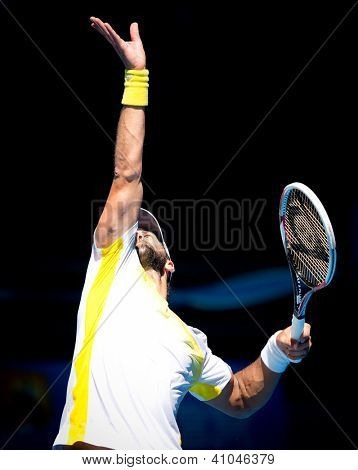 MELBOURNE - 14 gennaio: Fernando Verdasco di Spagna nella sua prima vittoria rotonda sopra David Goffin di Belg