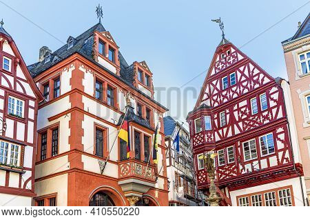 Half-timbered Houses At The Central Market Square In Bernkastel-kues, Germany