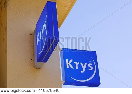 Bordeaux , Aquitaine France - 02 25 2021 : Krys Optic Logo Brand Blue With Text Sign On Optic Shop G