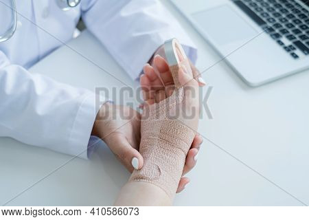 Professional Nurses And Finger Injuries Patients First Aid And Injury Bandage Treatment Use Of Finge