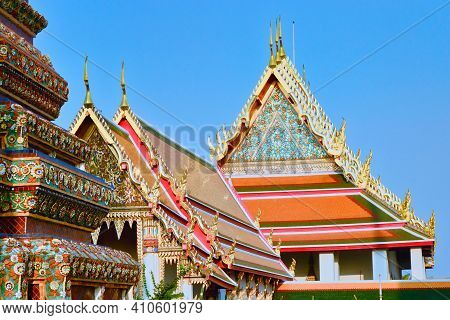 Bangkok, Thailand, December 2011: Wat Pho Temple In Bangkok, Thailand, Ornate And Decorations Of Bui
