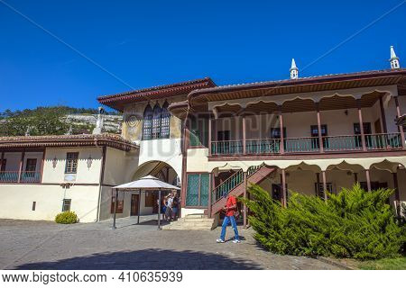 Bakhchisarai, Crimea,19.09.2020 .  The Khan's Palace. It Was Built In The 16th Century, Decorated In