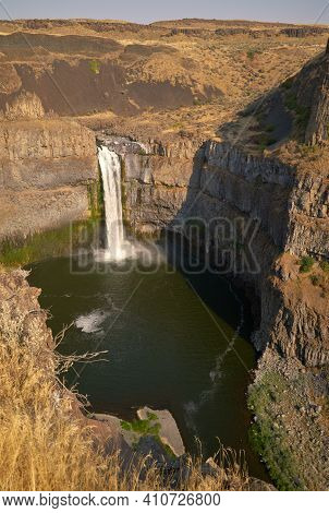 Palouse Falls Washington State Vertical. The Beautiful Palouse Falls In Palouse Falls State Park, Wa