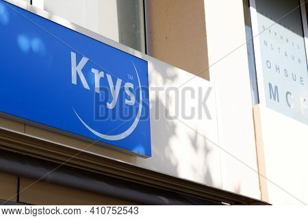 Bordeaux , Aquitaine France - 02 25 2021 : Krys Optic Logo Brand And Text Sign Front Of Optician Sho