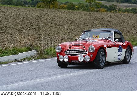 Austin Healey 100/6 1957 An Old Racing Car In Rally Mille Miglia 2020 The Famous Italian Historical