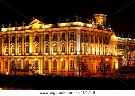 Eremitaget (winter Palace) - berömda ryska landmärke