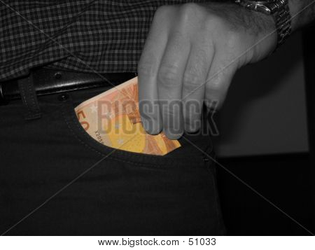 Dinero en el bolsillo