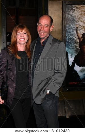 LOS ANGELES - MAR 4:  Lori Weintraub, Miguel Ferrer at the 