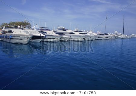 Mallorca Puerto Portals porta Marina Yachts