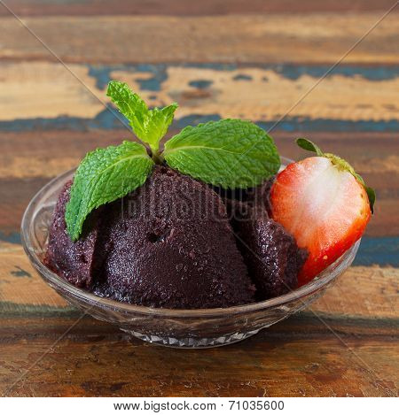 Acai Pulp In Glass With Strawberry And Fresh Mint